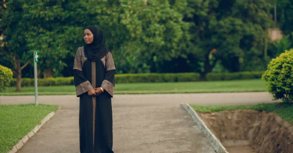 comment accessoiriser une abaya